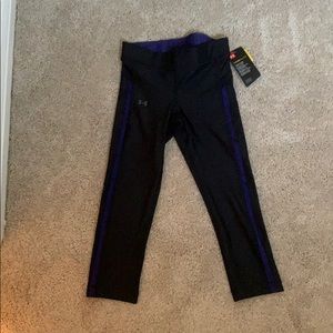Under Armour crop leggings. Small